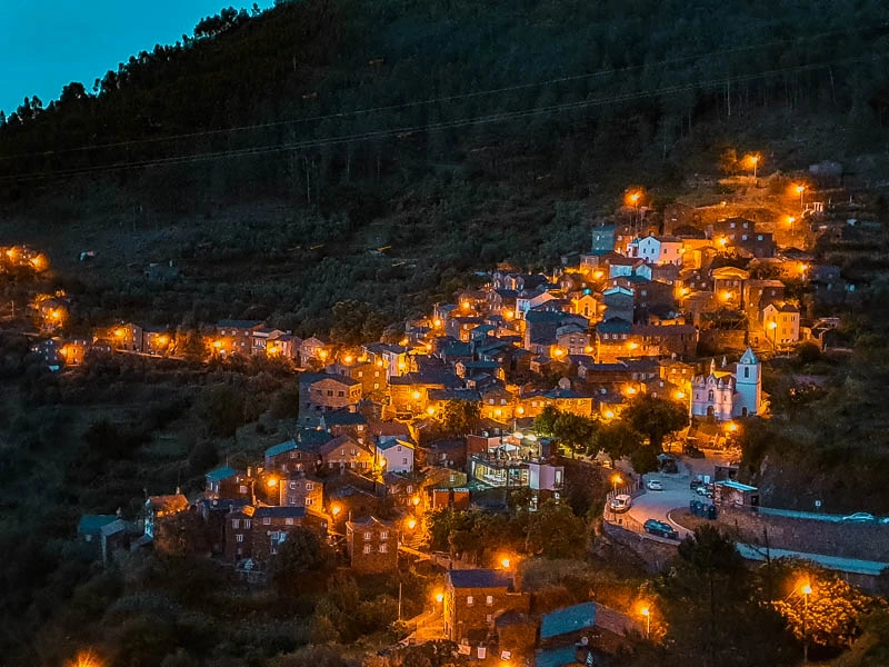 Píodão noite